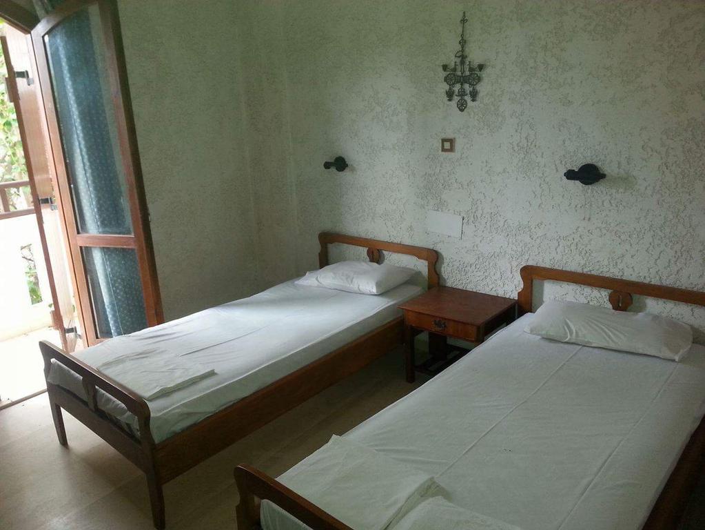 Irene Apartments Малиа Екстериор снимка